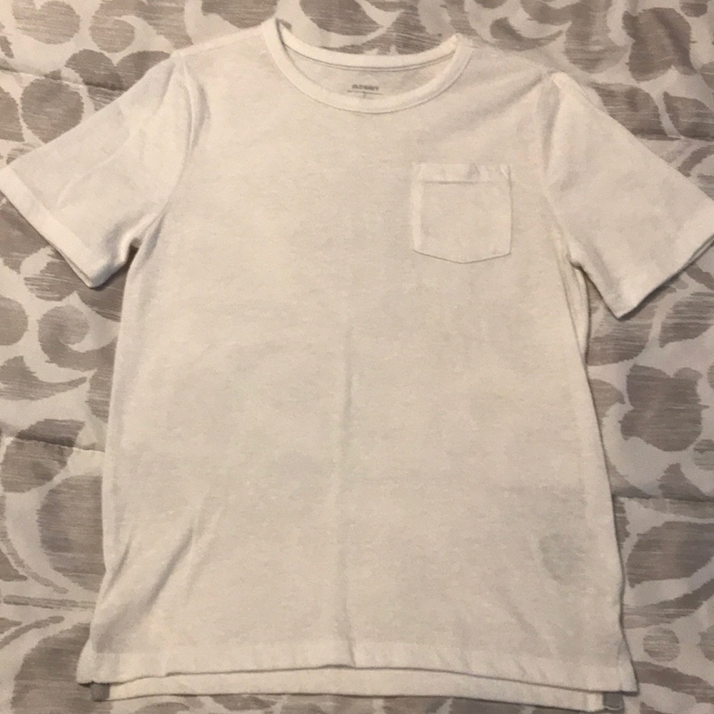 Old navy white pocket tee